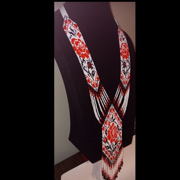 🌹 Beaded Gerdan with Rose Embroidery Motifs 🌹 - Picture 2 of 4